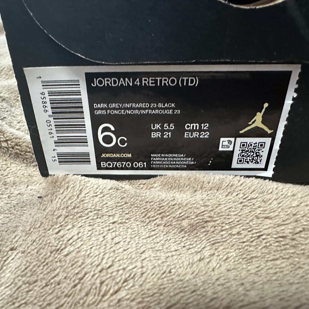 Jordan 4 Retro